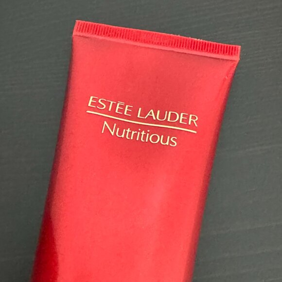 Estee Lauder Nutritious Radiant Vitality 2-in-1 Foam Cleanser - Picture 6 of 16